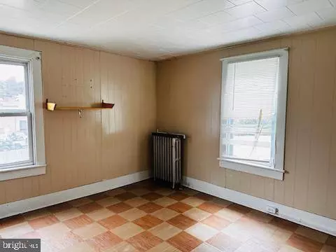 19 S 3RD ST, Shamokin, PA 17872