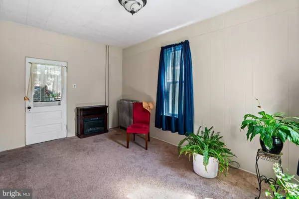 124 WASHINGTON AVE, Ephrata, PA 17522