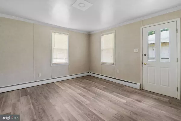 1 E BROAD ST, Annville, PA 17003