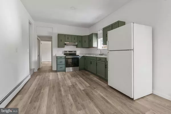 1 E BROAD ST, Annville, PA 17003