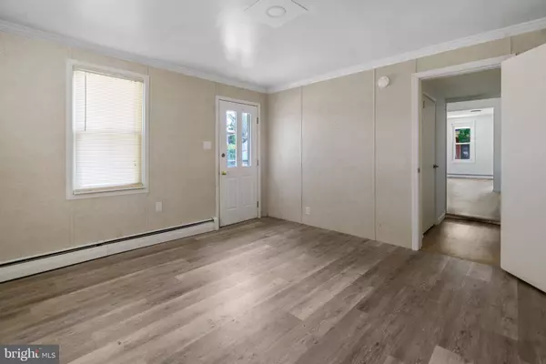 1 E BROAD ST, Annville, PA 17003