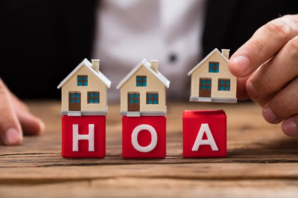 HOA Living in Middlesex County North: A Balanced Look