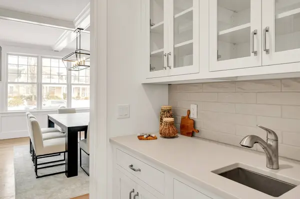 3 Brown Rd, Lexington, MA 02420-1903