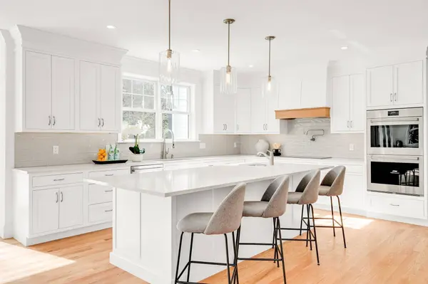 3 Brown Rd, Lexington, MA 02420-1903