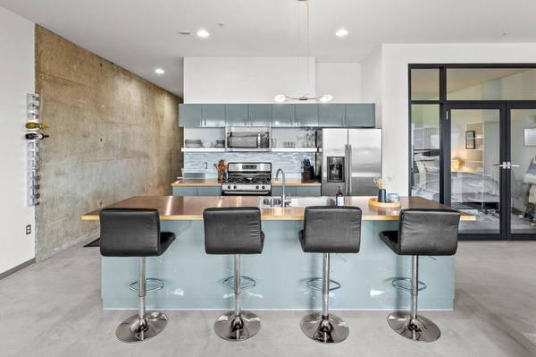 5601 Smetana DR #701, Minnetonka, MN 55343