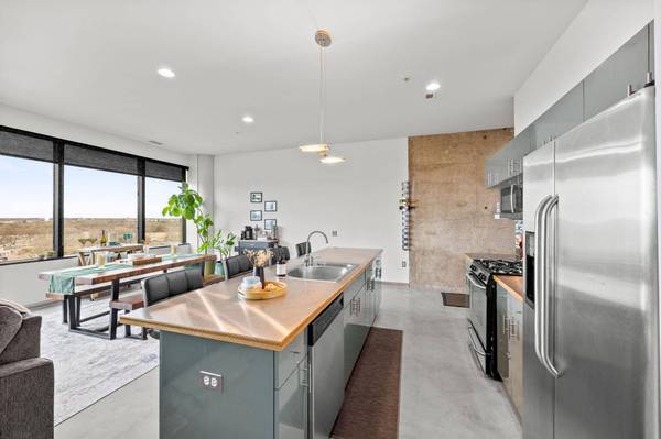 5601 Smetana DR #701, Minnetonka, MN 55343