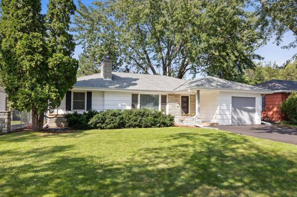 5044 W 56th ST, Edina, MN 55436