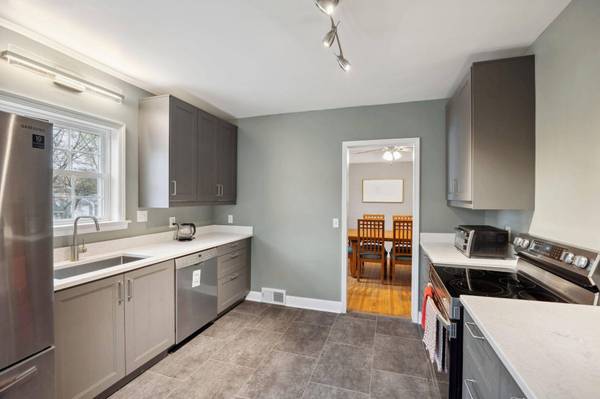 4007 Dupont AVE N, Minneapolis, MN 55412