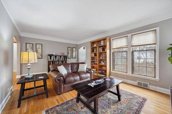 4007 Dupont AVE N, Minneapolis, MN 55412