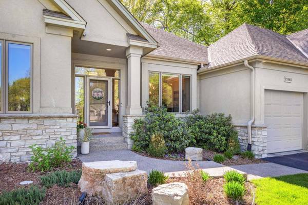 27865 Brynmawr PL, Shorewood, MN 55331