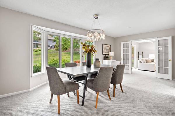 7012 Lanham LN, Edina, MN 55439