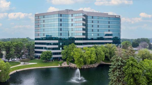 5601 Smetana DR #412, Minnetonka, MN 55343