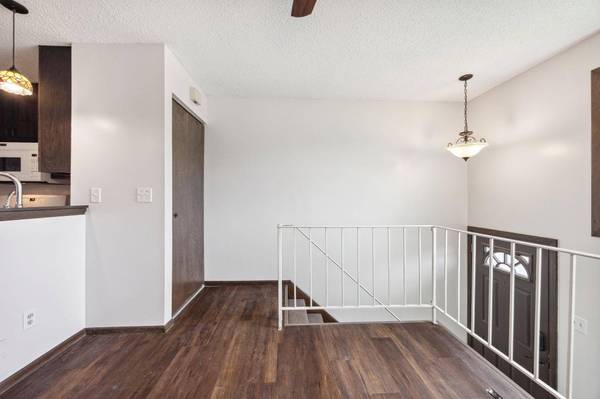 3857 Conroy TRL, Inver Grove Heights, MN 55076