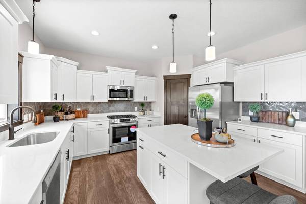 629 Sierra Pkwy, Waconia, MN 55387