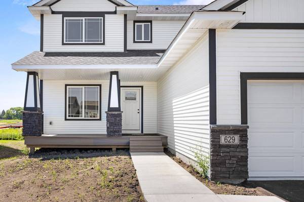 629 Sierra Pkwy, Waconia, MN 55387