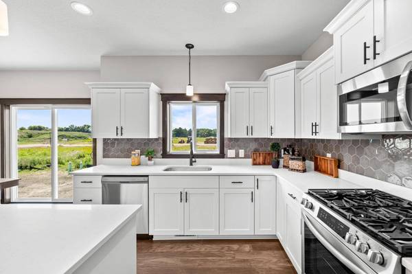 629 Sierra Pkwy, Waconia, MN 55387