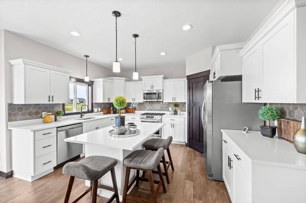 629 Sierra Pkwy, Waconia, MN 55387