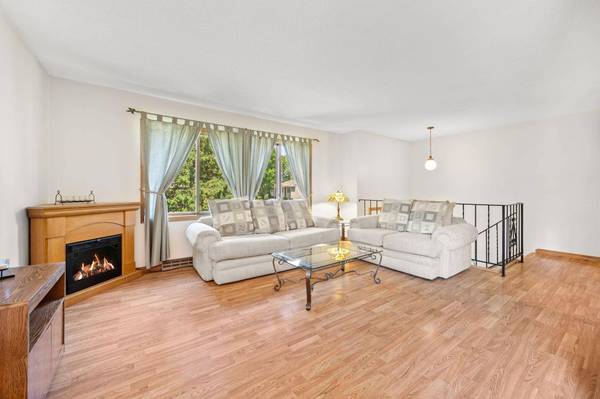 845 Sherwood RD, Shoreview, MN 55126