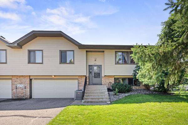 845 Sherwood RD, Shoreview, MN 55126