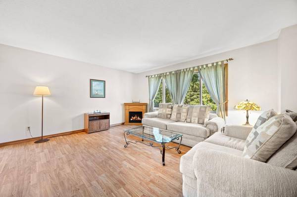 845 Sherwood RD, Shoreview, MN 55126