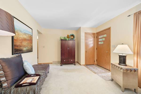 5524 Eliason DR, Bloomington, MN 55437