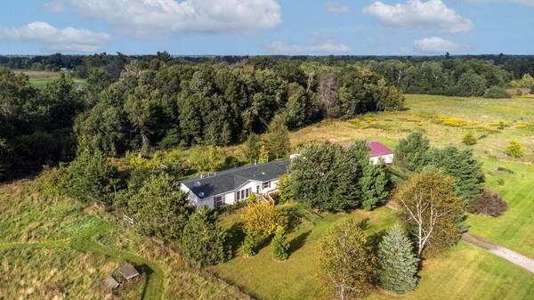 5525 257th AVE NE, Oxford Twp, MN 55079