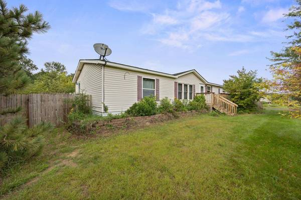 5525 257th AVE NE, Oxford Twp, MN 55079