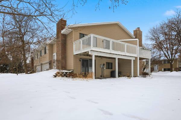 4613 1/2 Penkwe WAY, Eagan, MN 55122