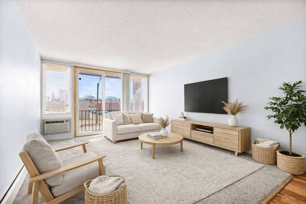 4030 15th AVE S #12C, Minneapolis, MN 55407