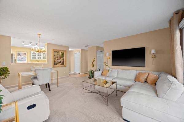 3000 Saint Albans Mill RD #111, Minnetonka, MN 55305