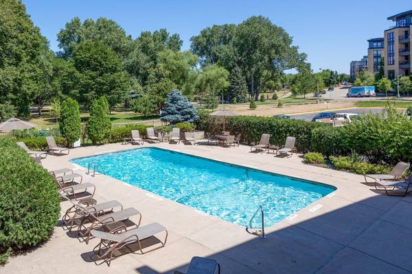 4860 Park Commons DR #211, Saint Louis Park, MN 55416