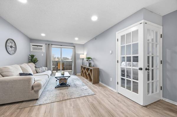 2150 Ridge DR #24, Saint Louis Park, MN 55416