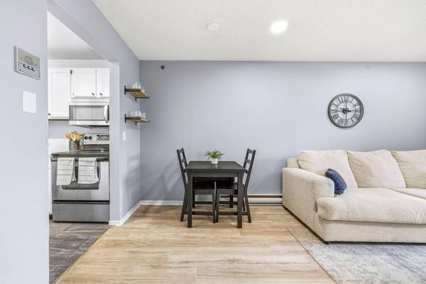 2150 Ridge DR #24, Saint Louis Park, MN 55416