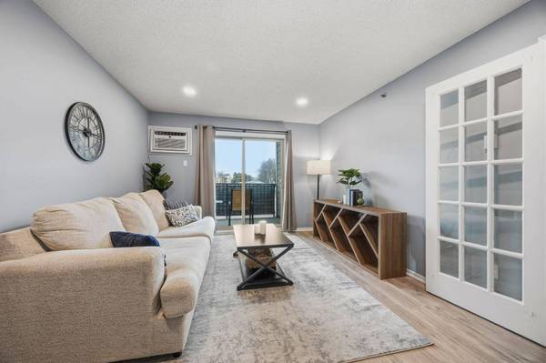 2150 Ridge DR #24, Saint Louis Park, MN 55416