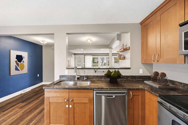 3670 Robinwood TER, Minnetonka, MN 55305