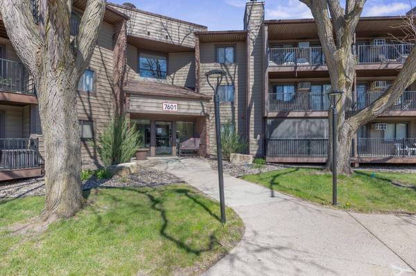 7601 W 101st ST #109, Minneapolis, MN 55438
