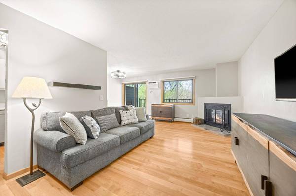7601 W 101st ST #109, Minneapolis, MN 55438