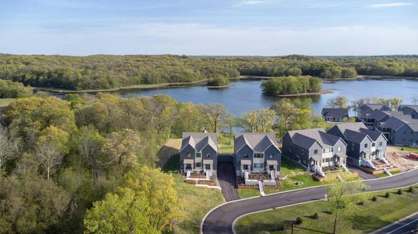4725 Linden Cove LN, Savage, MN 55378
