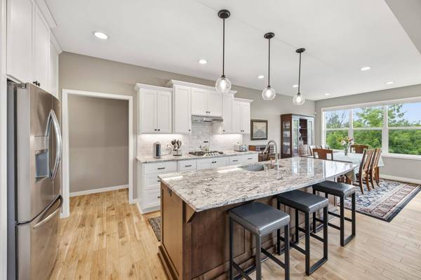 3564 Cove Point CIR NW, Prior Lake, MN 55372