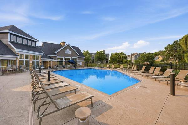 6048 Chasewood Pkwy #1