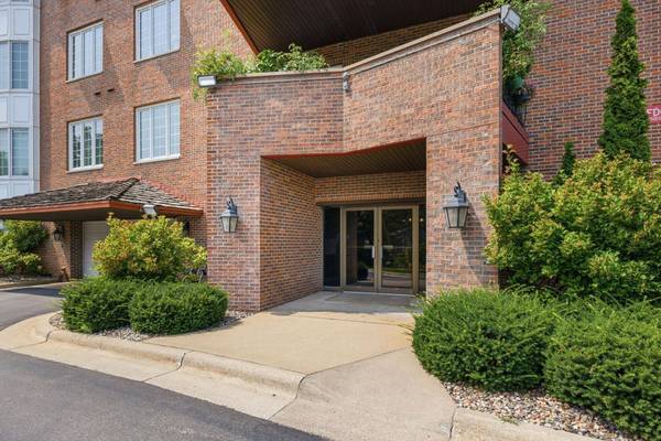 6300 Xerxes AVE S #21, Edina, MN 55423