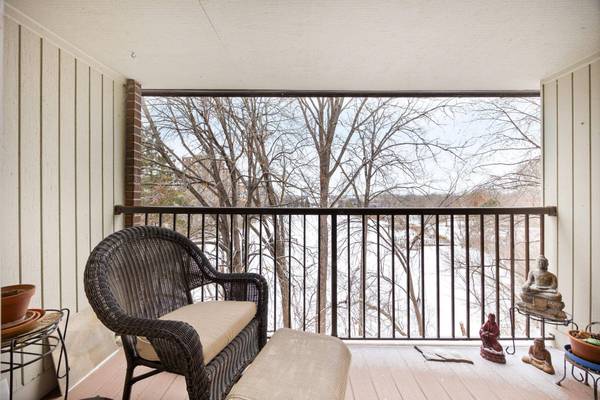 4820 Park Commons DR #319, Minneapolis, MN 55416