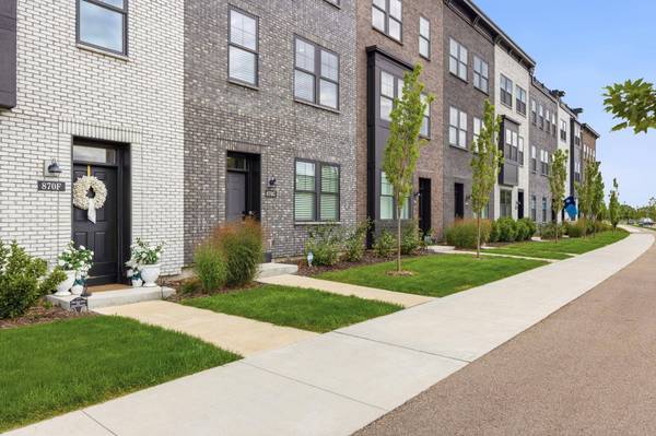 870 Mount Curve BLVD #G
