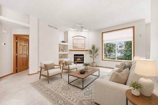 3771 Burgundy DR, Eagan, MN 55122
