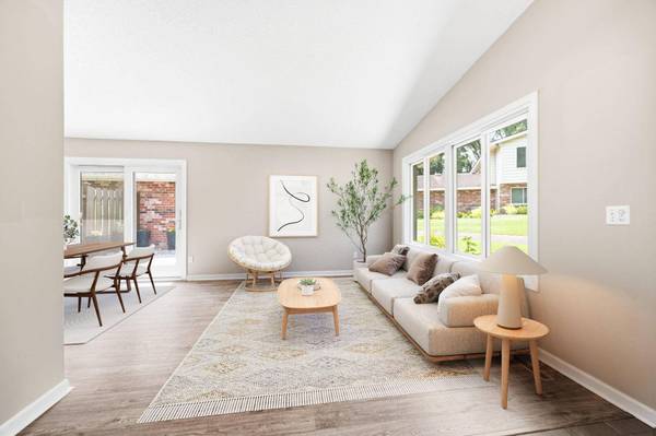 9712 Cimarron CIR, Minnetonka, MN 55305