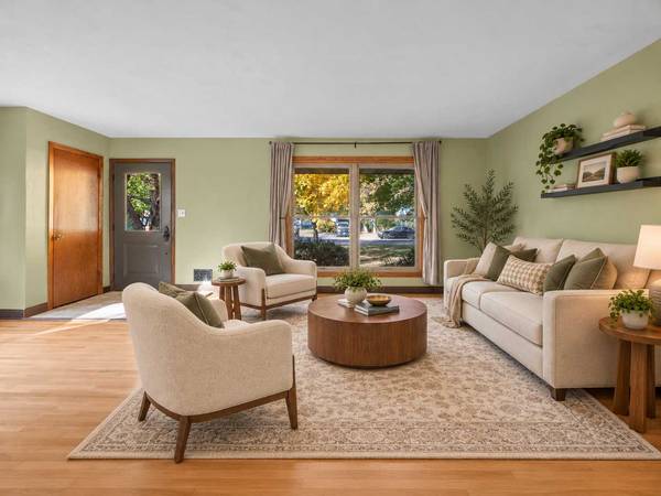 2938 Albert ST N, Roseville, MN 55113