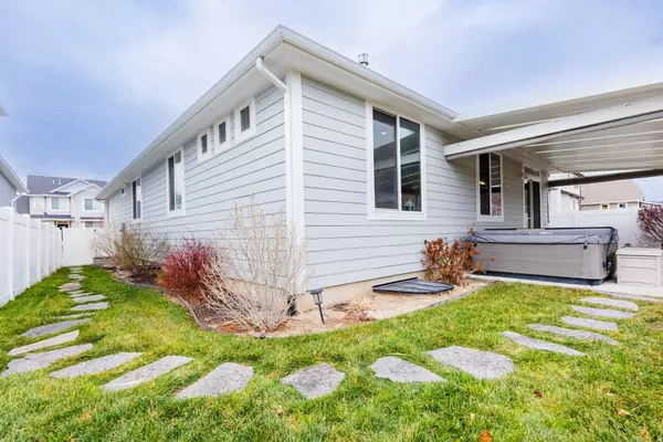 12232 S CROYDEN LN, Herriman, UT 84096