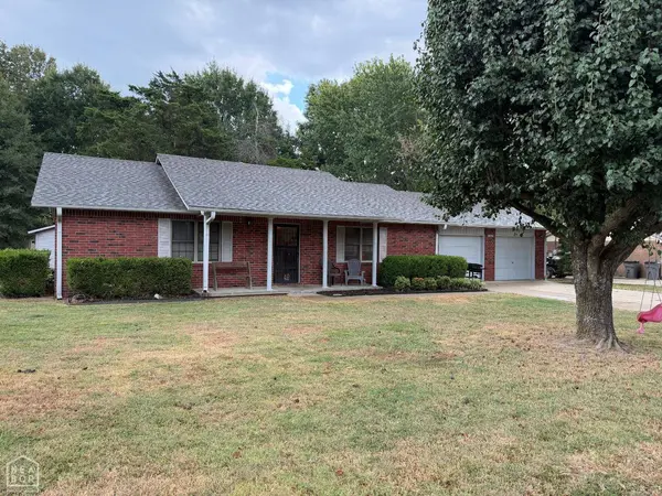 1407 Daniel Drive