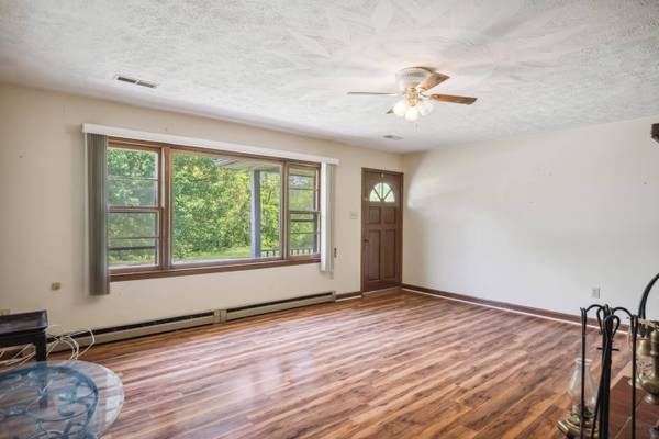 2764 Kirby RD, Draper, VA 24324