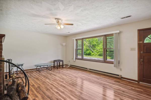 2764 Kirby RD, Draper, VA 24324